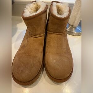 Ugh Boots size 7 - good condition